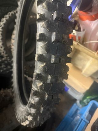 Neumáticos delanteros enduro mx