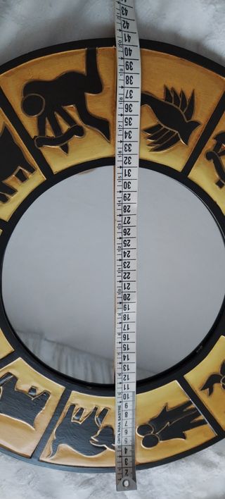 Espejo madera con signos del zodiaco