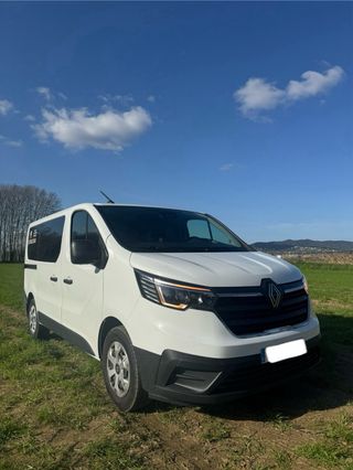  ¡Alquila tu furgoneta de hasta 9 plazas o coche!