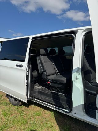  ¡Alquila tu furgoneta de hasta 9 plazas o coche!