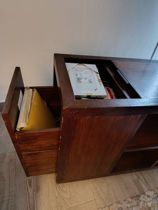 Mueble auxiliar banak