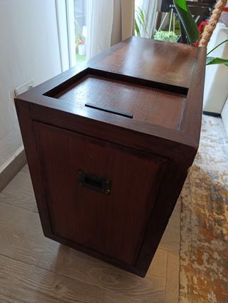 Mueble auxiliar banak