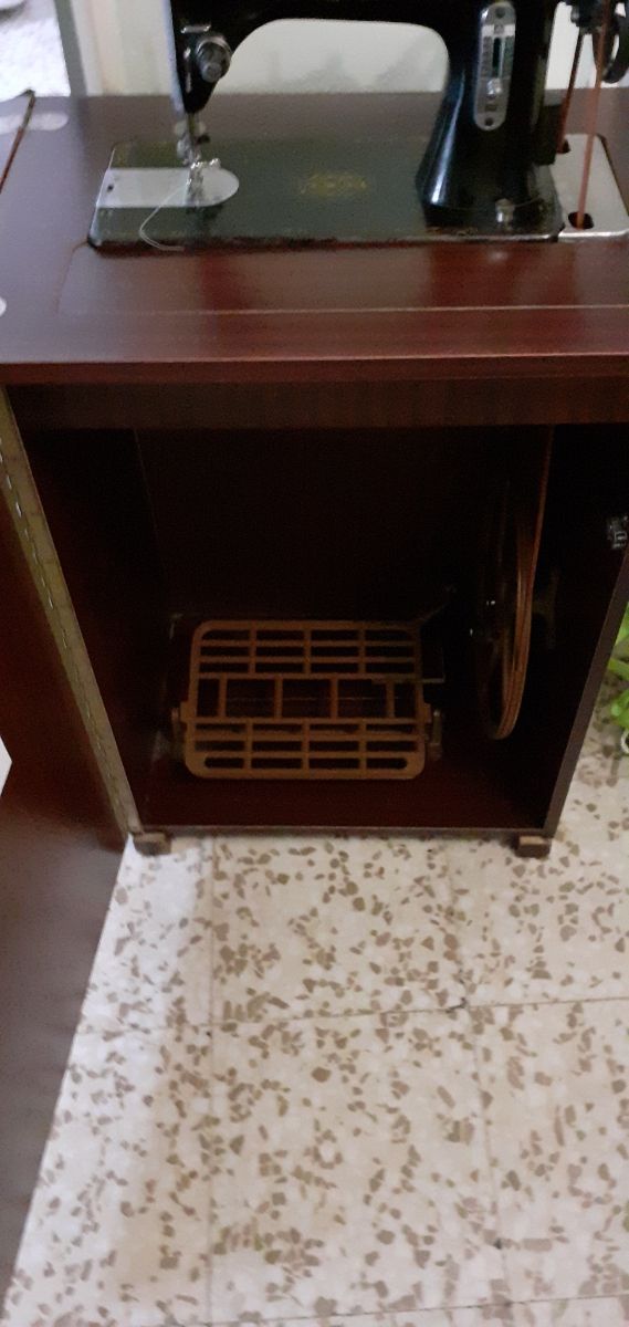 Máquina de coser antigua Sigma