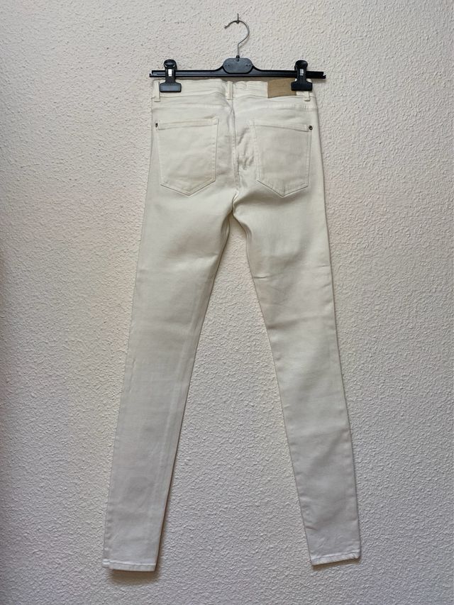 Pantalón Vaquero Pitillo de Zara
