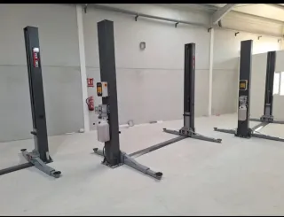 Elevador dos columnas manual electro hidráulico