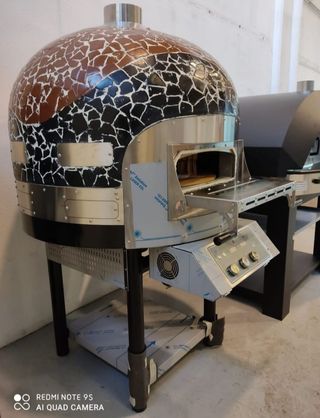 HORNO DE PIZZA DE PIEDRA.