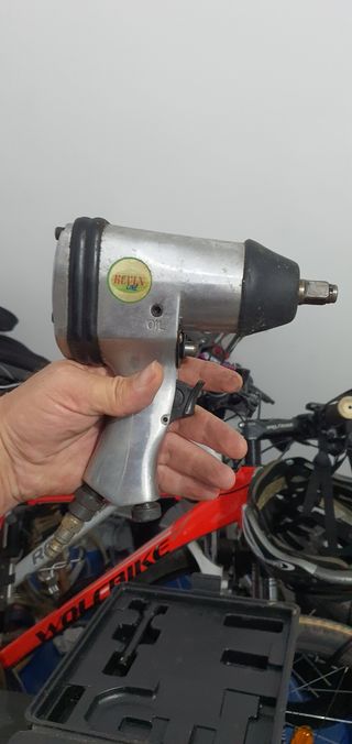 Pistola neumática de impacto