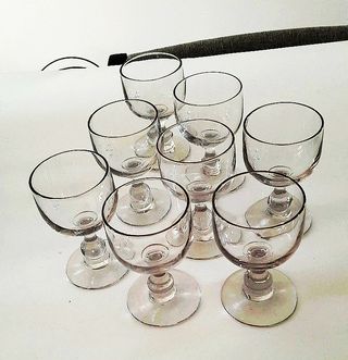 Bicchieri calice in vetro soffiato grigio vintage