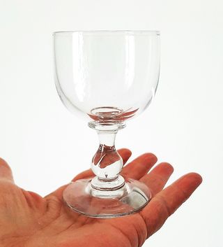 Bicchieri calice in vetro soffiato grigio vintage