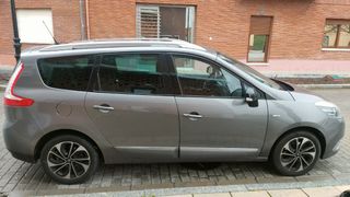 Renault Grand Scenic 2015