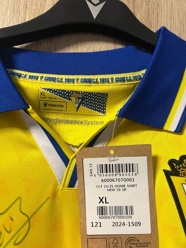 Camiseta firmada Cadiz Cf
