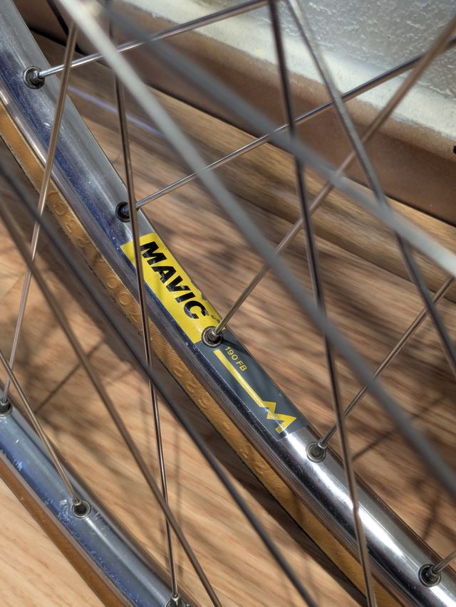 Ruedas carretera 700-28" Mavic-Athena