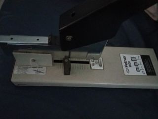 Grapadora de Grueso Pertrus modelo 1600