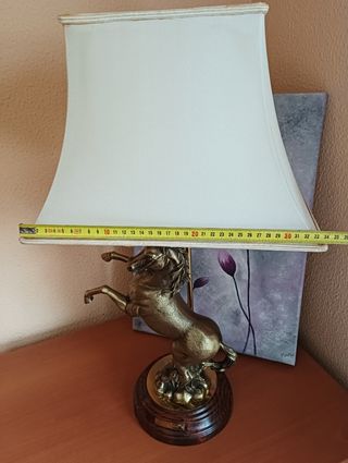 Làmpara de mesa ... Vintage. Para María L.