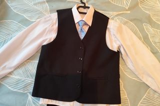 Traje negro comunión niño