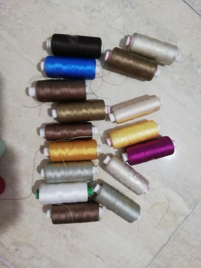 Hilos de bordar marca Madeira