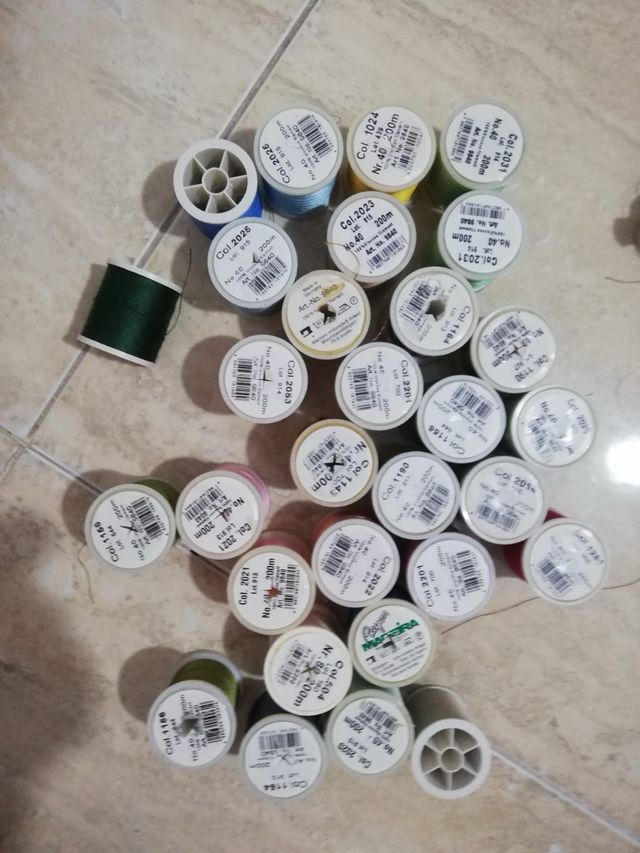 Hilos de bordar marca Madeira