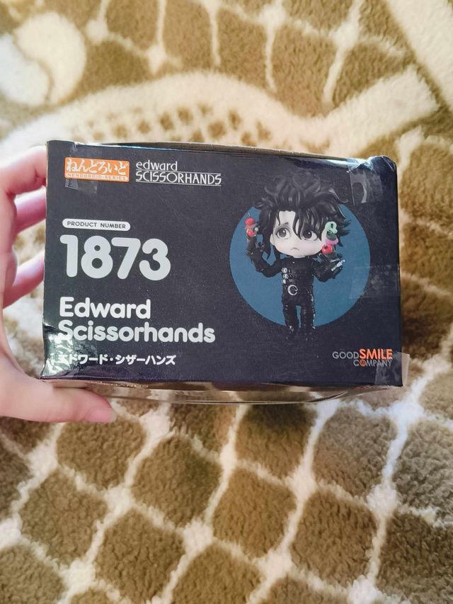 eduardo manos tijeras tim burton disney figura