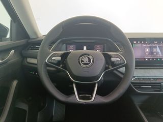 Skoda Octavia CombiCuota de 330€  al mes.