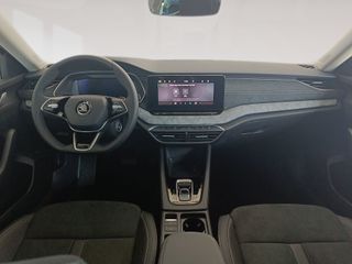 Skoda Octavia CombiCuota de 330€  al mes.