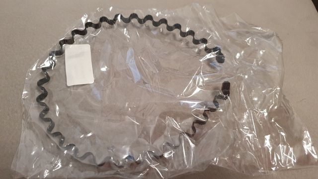 Diademas metálicas negras 