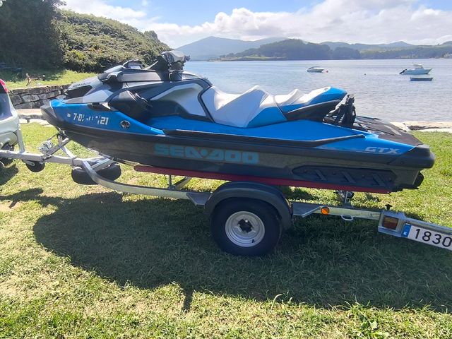 Moto de agua Seadoo GTX 170