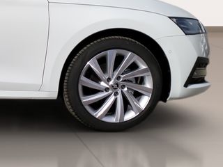 Skoda Octavia m-HEV / cuota desde 283€ al mes.