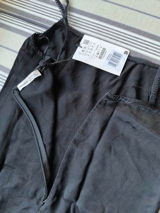 Vestido lencero negro Pull and Bear