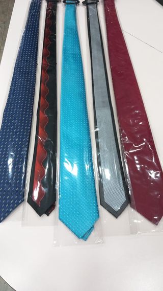 Corbatas y pajaritas 