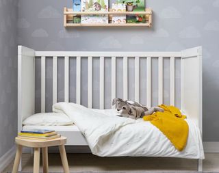 Cuna blanca ikea  bebe con colchon 