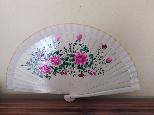 Abanico de madera 