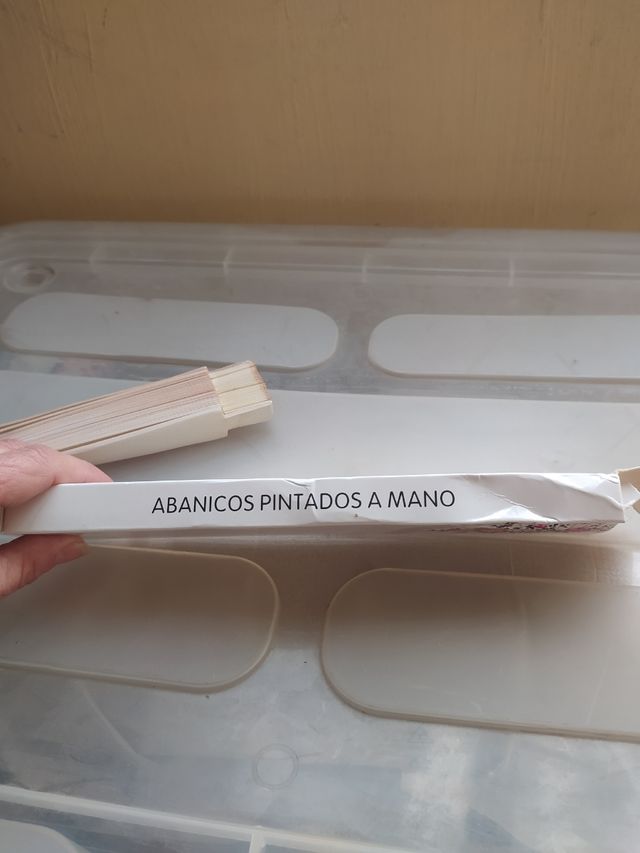 Abanico de madera 