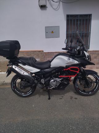 V-stron 650 ABS 2012