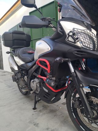 V-stron 650 ABS 2012