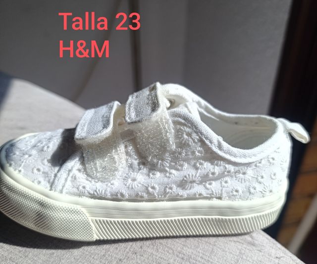 Zapatillas y botas agua