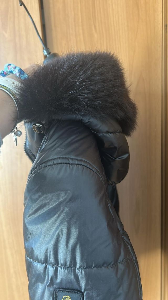 Giubbotto donna con cappuccio nero