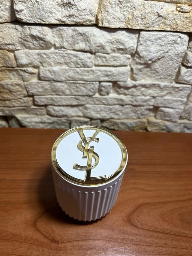 1 Portaoggetti con logo