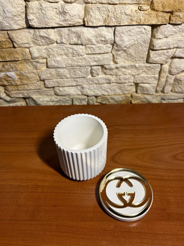 1 Portaoggetti con logo