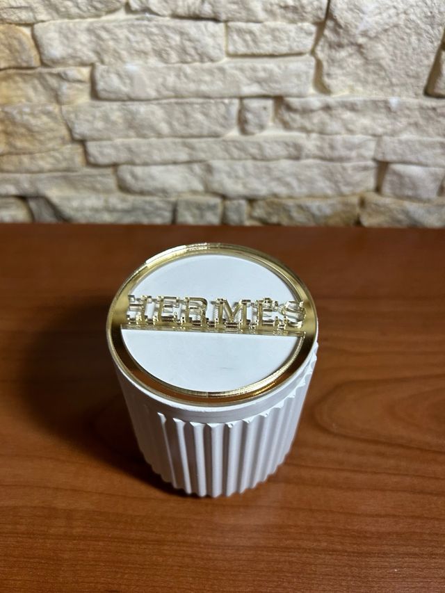 1 Portaoggetti con logo