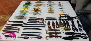 Lote señuelos para pesca de black bass.
