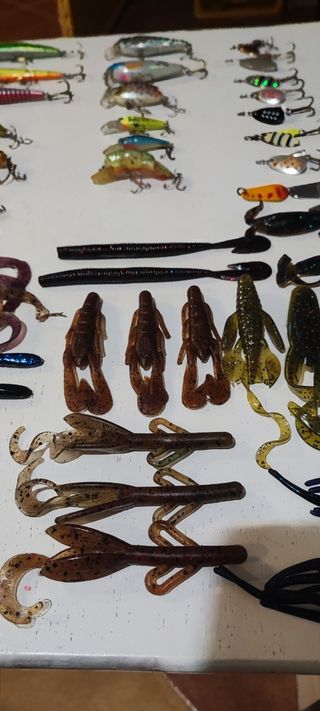 Lote señuelos para pesca de black bass.