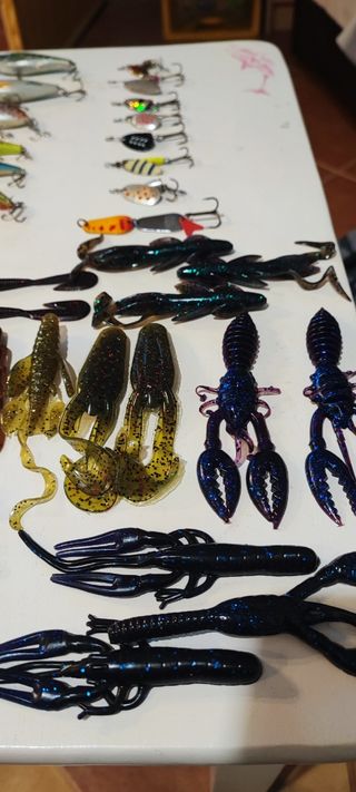 Lote señuelos para pesca de black bass.