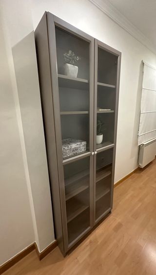 Mueble Billy gris Ikea