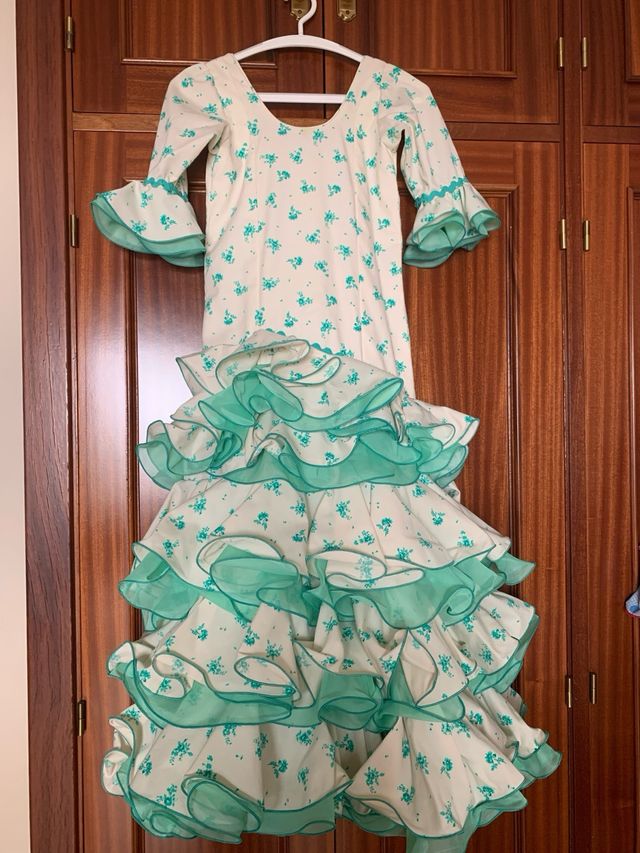 3 Trajes de flamenca niña diferentes tallas