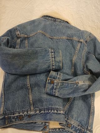 Chaqueta Levis impecable de mujer. 