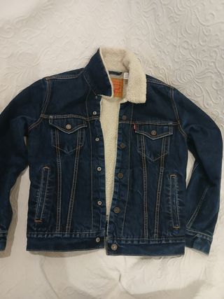 Chaqueta Levis clasica de hombre, como nueva 