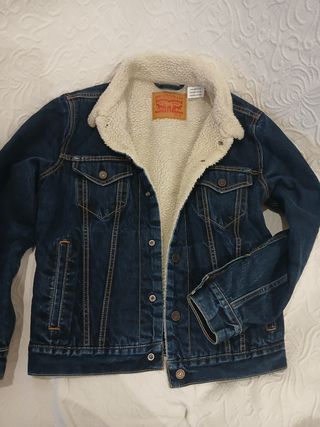 Chaqueta Levis clasica de hombre, como nueva 