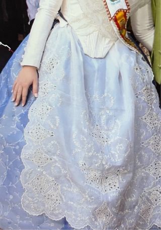 Traje fallera “huertana”