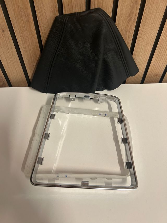 Embellecedor y funda piel Opel Astra H