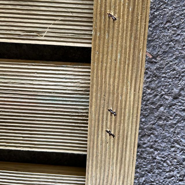 LOSETA de pino madera tratada 50x50x3.5 cm